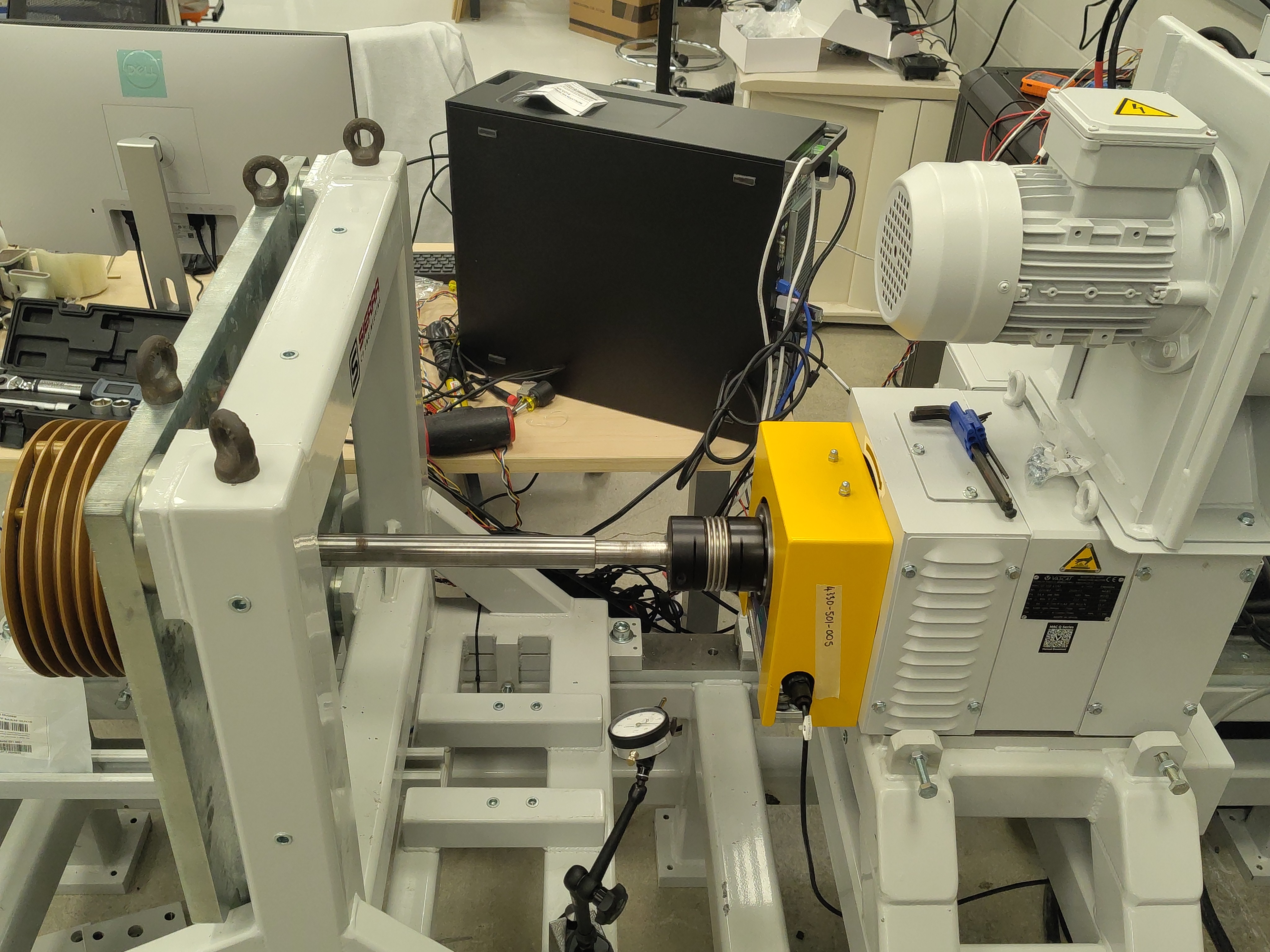 Dynamometer coupling: flywheel, torque flange ATO-101-005, and the driven machine